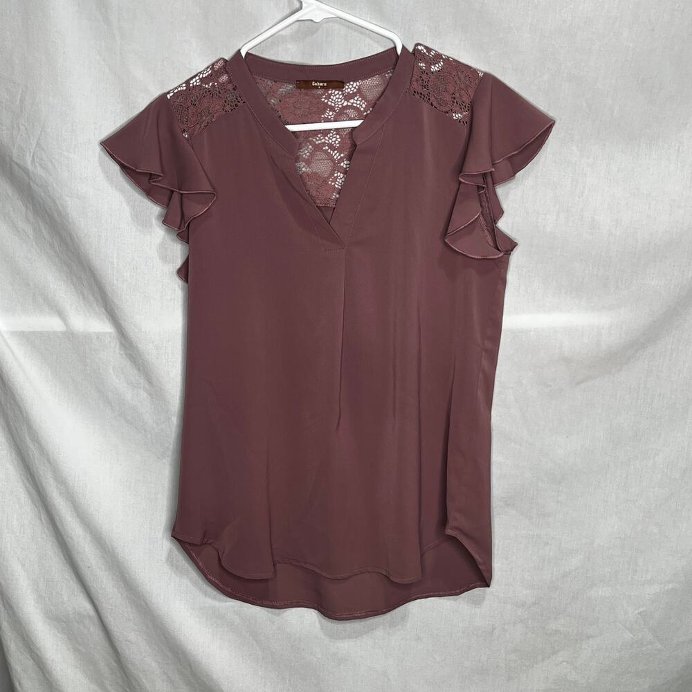 Gaharu V-Neck Flutter Sleeve Lace Shirt S